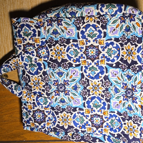 Vera Bradley Hanging Organizer in LISBON MEDALLION pattern - Picture 3 of 8